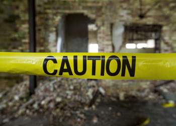 bitcoin altcoins caution