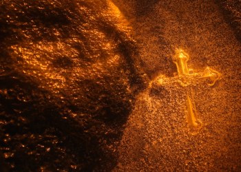 Chainlink Paints Golden Cross as BlockFi Announces LINK Support