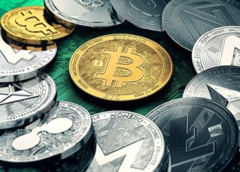 Picture of different cryptocurrencies lying in a circle with bitcoin in the middle