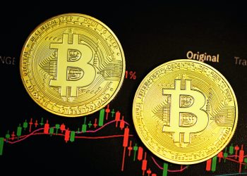 Exchanges See Bitcoin Outflows For 7th Straight Day As BTC Price Begins Recovery