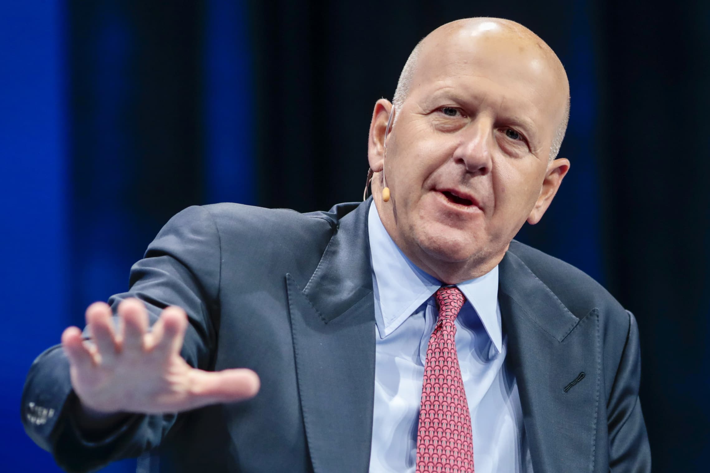 Goldman Sachs CEO Sidesteps Bitcoin Inquiries, Says Blockchain Is More Important