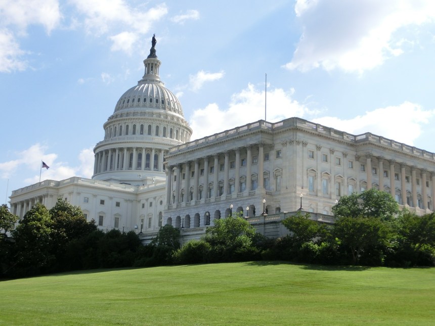 Lummis, capitol building