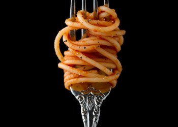 Polygon, a fork with spaghetti on it