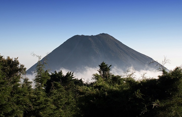 El Zonte Capital. A Salvadoran Volcano.