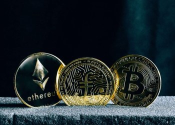 It’s Altcoin season and these are the crypto coins to invest in now: Hedera (HBAR), Decentraland (MANA), and Quitriam Finance (QTM).