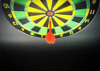 Bankman-Fried, a target and a dart