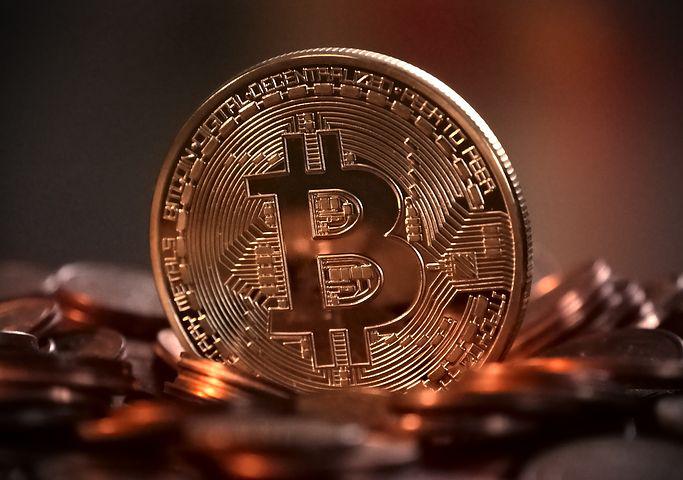 Bitcoin Drops Below $22,000, Is Peter Brandt’s Analysis Still In Play?