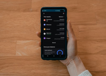 Top Three DeFi Cryptocurrency To Buy Now – Solana, Uniswap, and HachiFi