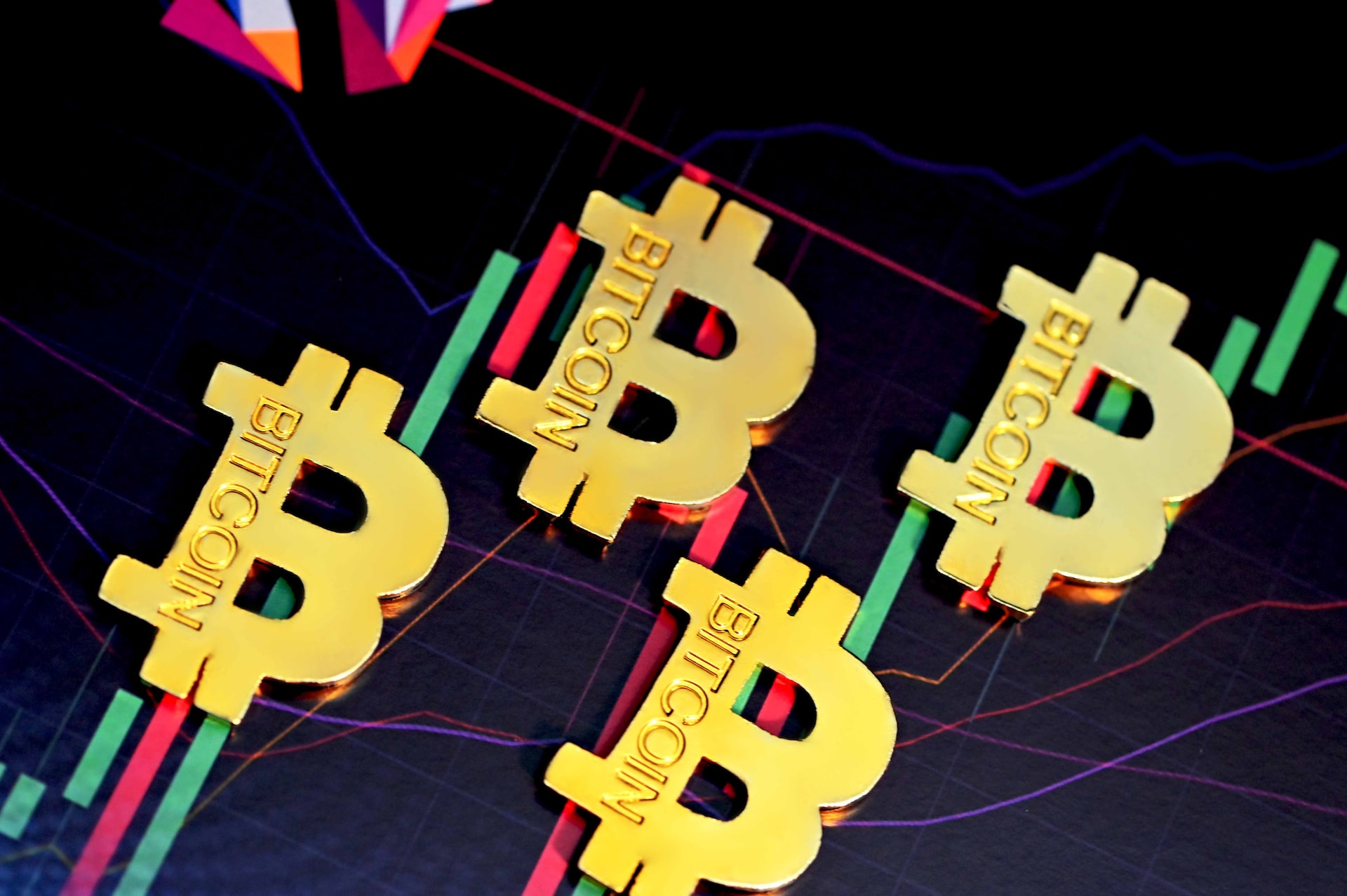 Does Bitcoin Price Show Signs Of Reversal After Trading Laterally?