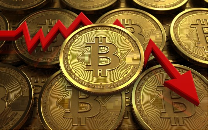 Bitcoin Price (BTC) Slides Under $19,000 — The First Time Since July 4