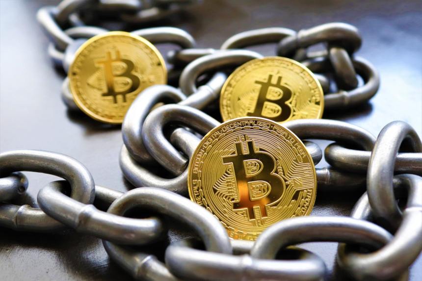 Bitcoin Price Trades Below $19,500 While Chainlink Surpasses The $7 Mark