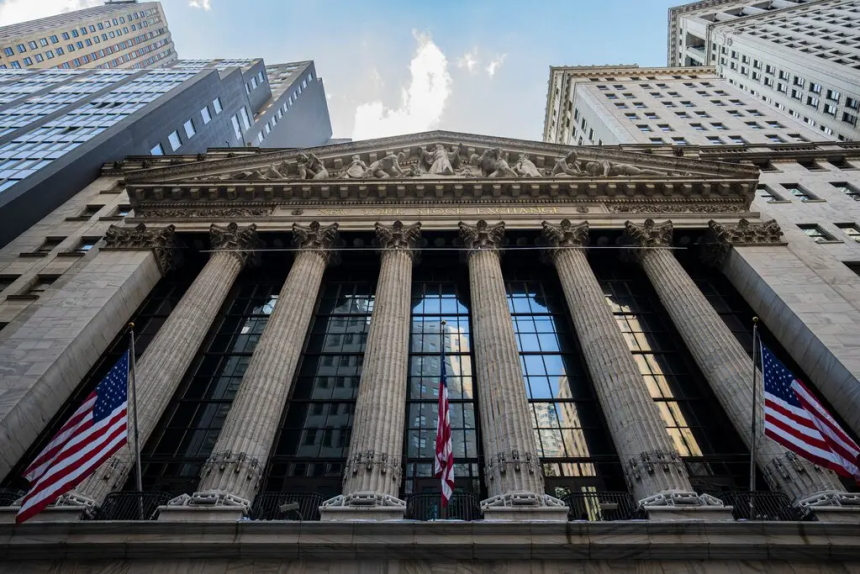 Bank Stocks crash as Bitcoin Rally