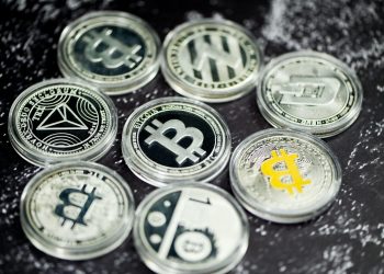 Crypto Bitcoin Litecoin Chainlink XRP