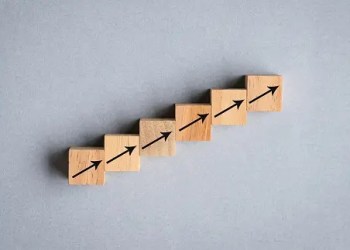 Defying The Crypto Crash: Liquid Staking's $20 Billion Rise