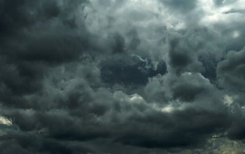 Solana Seeing Dark Clouds? Trader Predicts Bottom Formation Solana Seeing Dark Clouds? Trader Predicts Bottom Formation