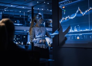 Analysts Explain Why XRP is Deflationary and Bitcoin Spark Has 100X Potential