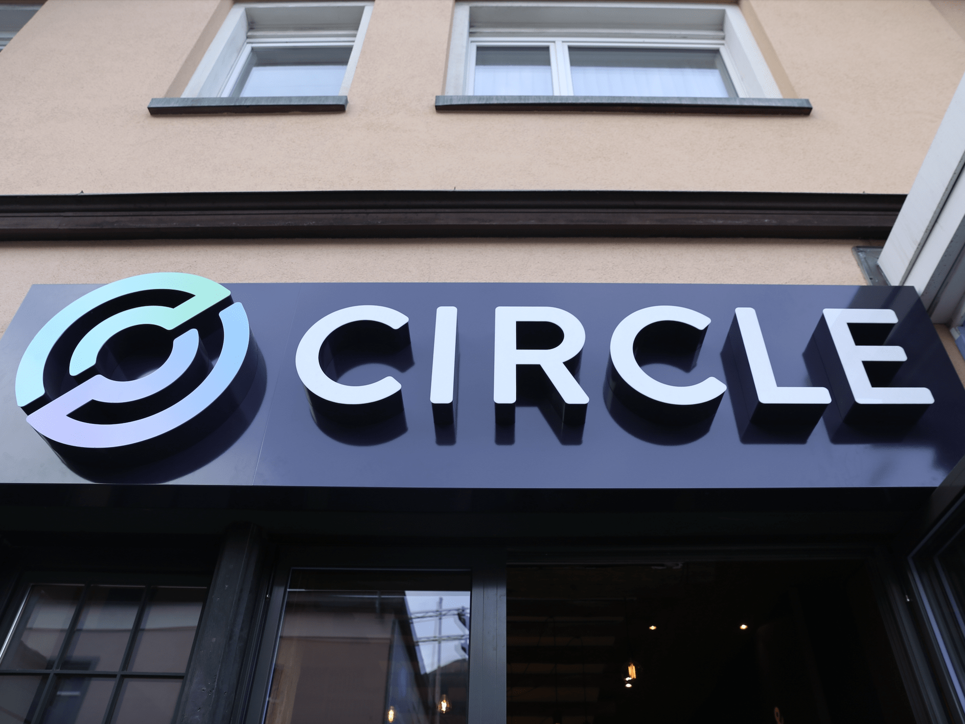 Circle And SBI Holdings Partnership To Boost USDC In Japan