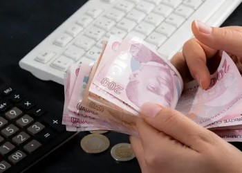 Uniswap's Financial Win: New Fee Model Rakes In Over $1 Million