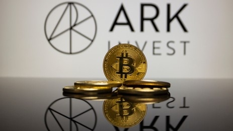 Cathie Wood’s ARK ETF Overhauls Bitcoin Portfolio: ProShares In, Grayscale Out – What’s The Strategy?
