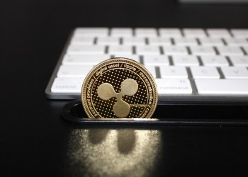 Falling Down: XRP Sheds 10% As Short-Term Recovery Prospects Remain Dim