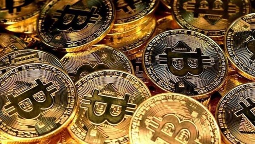 ETF or Halving: Analyst Doubles Down On Bullish Year For Bitcoin