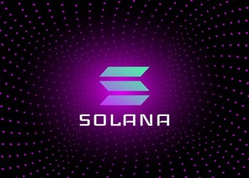 Industry Leader Blasts Solana’s Centralization Issues; High-End Investors Turn to Chainlink & New AI Altcoin