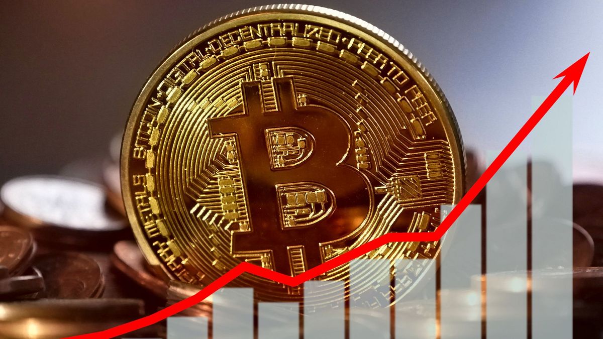 Featured image for “Bitcoin ETF Netflows May Experience Rebound If This Price Is Attained, Analyst Explains”