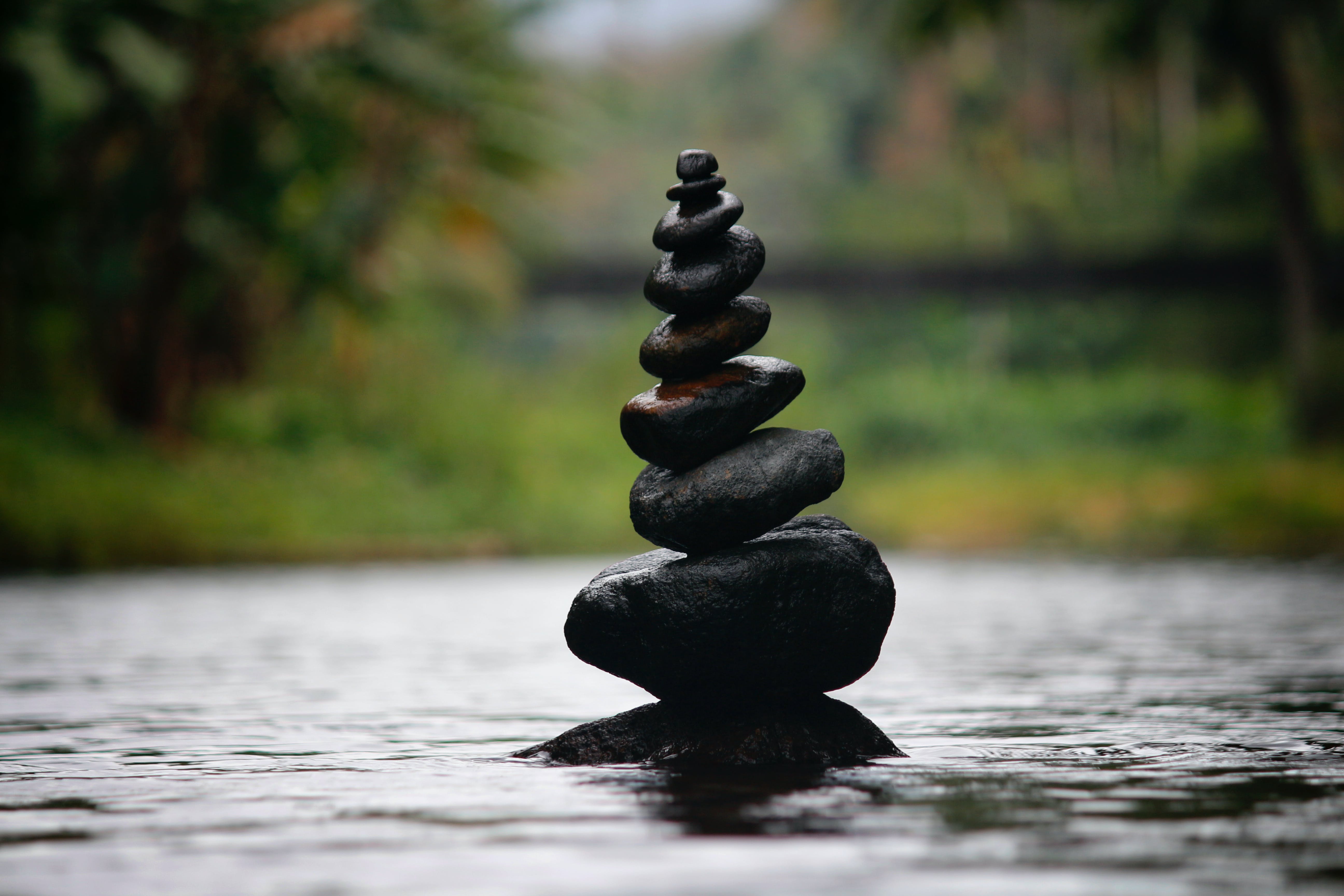 Sell Sign Ignites Speculation: Solana Fate Hangs In The Balance?