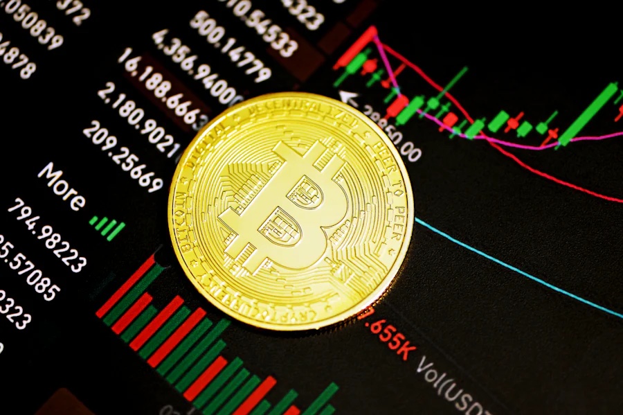 Bitcoin se tambalea al borde de la gloria: ¿aplastará la resistencia de los 70.000 dólares?