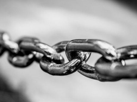 Chainlink Chain Reaction: Analyst Sets Sights On $33 Target