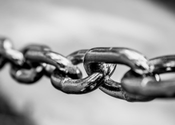 Chainlink Chain Reaction: Analyst Sets Sights On $33 Target