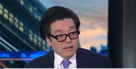 Bitcoin Could Crash Into $50,000s Before Skyroacketing, Claims Fundstrat CEO