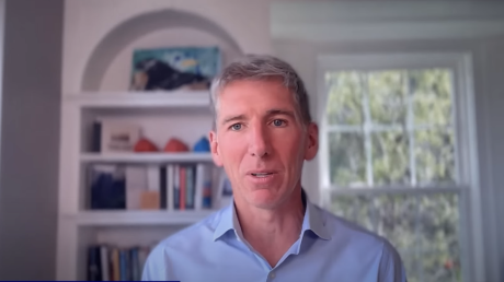 XRP Suppressed? Bitwise CIO Predicts Market Shock Post-Lawsuit