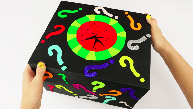 مواقع لشراء صندوق عشوائي للمستخدمين العرب