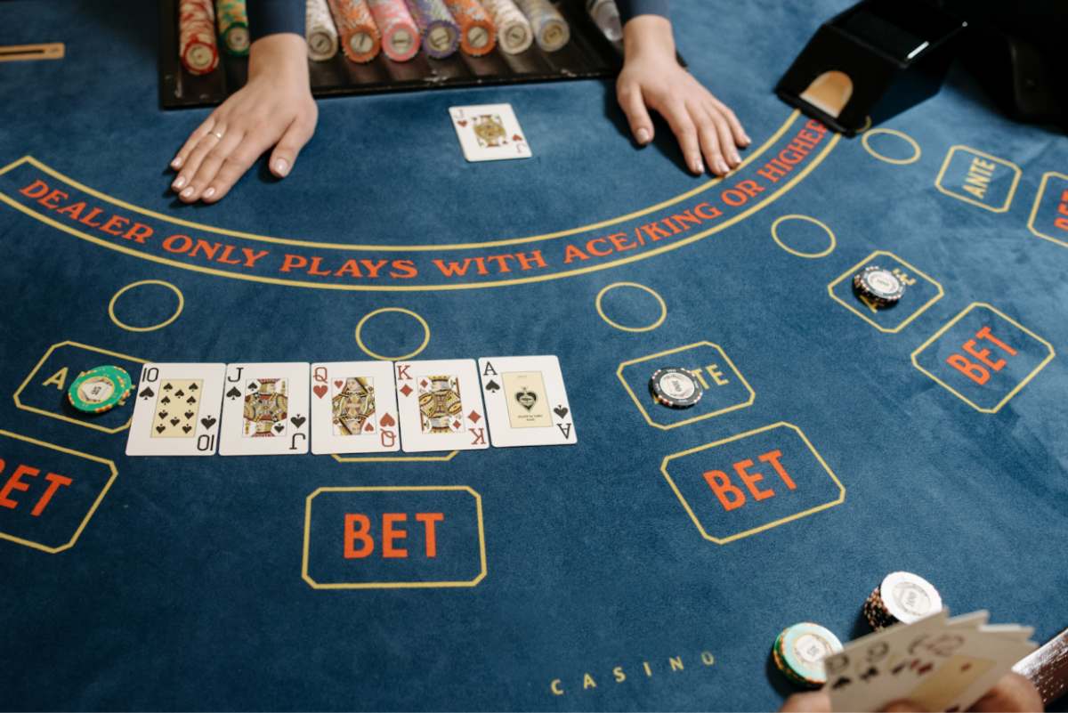 Ưu điểm và nhược điểm của Super 6 Baccarat