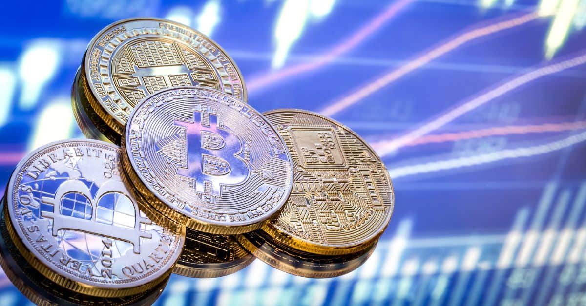 ミームコイン注目集まる：トランプのディナーイベント目前で新たな仮想通貨が急騰の兆し