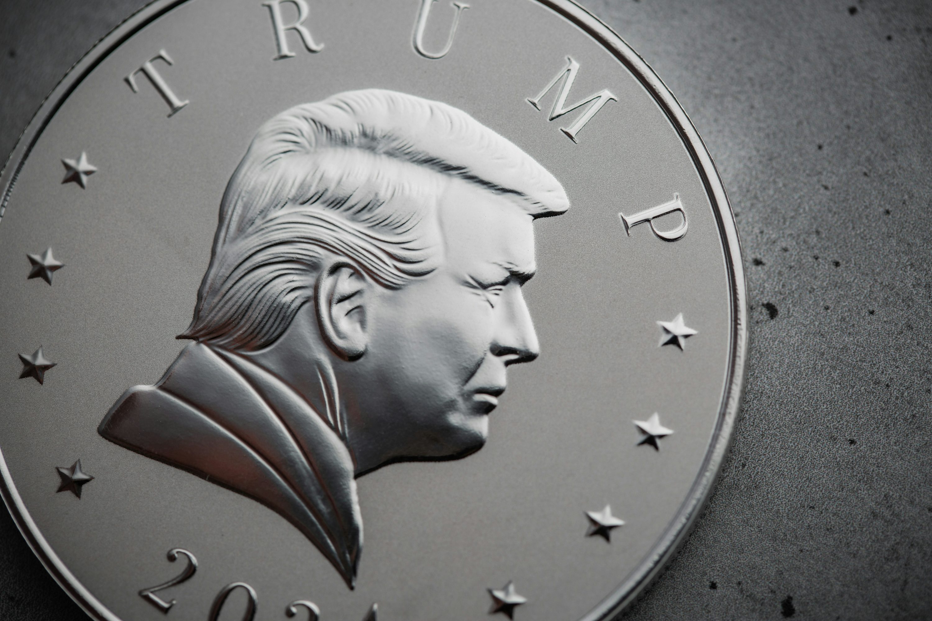 TRUMP Token In Trouble? Over $4 Million Liquidity Exit Sparks Crash Fears