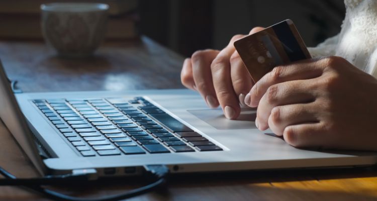 1. Kredito ir debeto kortelės