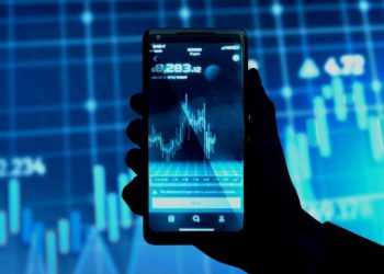 Dogecoin се задържа стабилно, докато Maxi Doge набира бързо скорост през 2025 г.