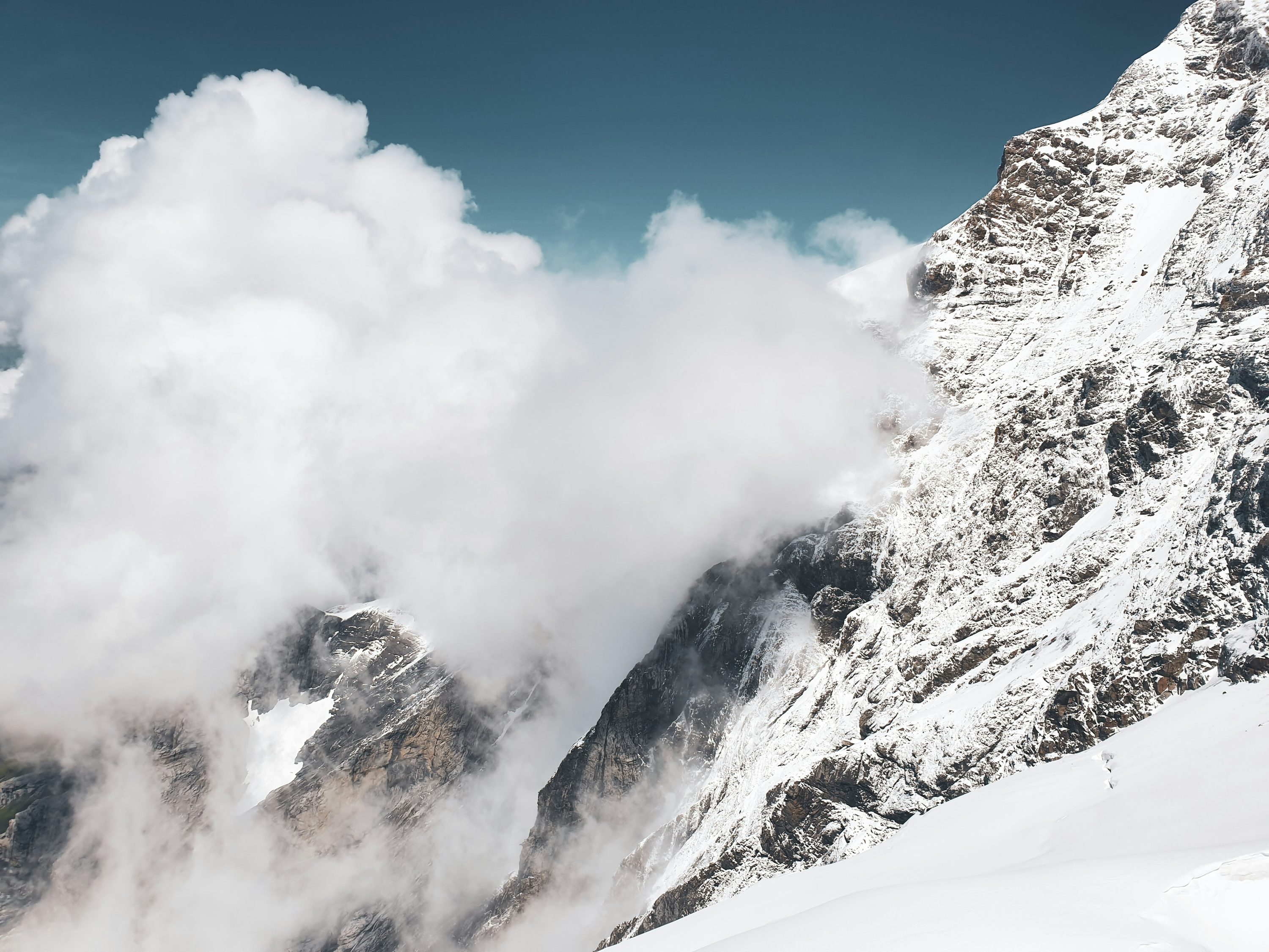 Avalanche Shatters Record With 20M Transactions—Is Real-World Use Finally Here?