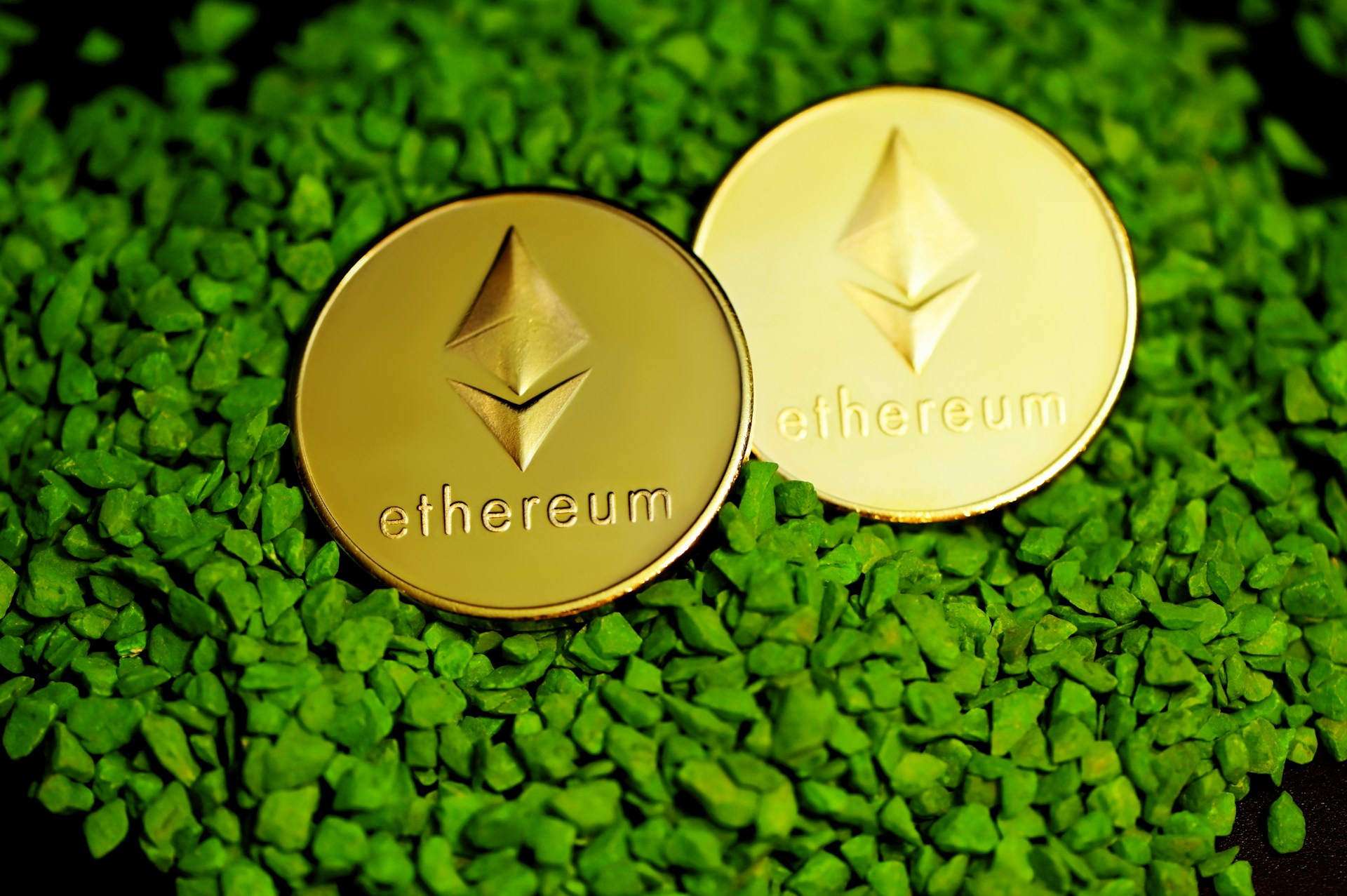 Ethereum Liquid Staking Hits New ATH With 35.5 Million ETH Locked – Will Price Follow?