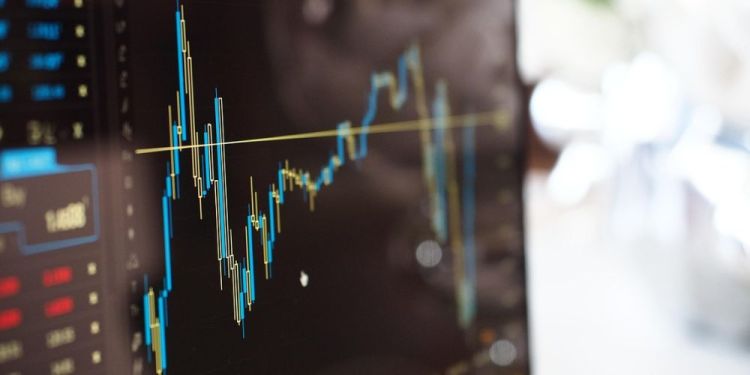 リップル 今後注目：XRPは3ドル付近で安定、アナリストは6ドル上昇を示唆