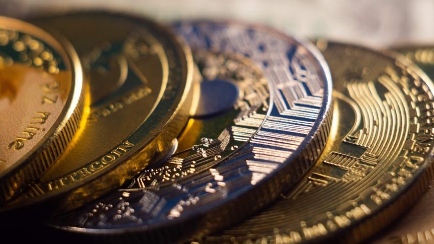 BTC ETH XRP SOL augustus vooruitzicht