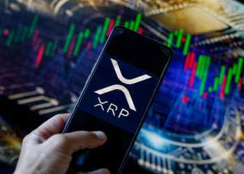 XRP a spart rezistența cheie — va fi Token6900 următorul care explodează?