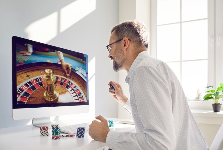 Ar galima laimėti pinigų ar prizų žaidžiant nemokamuose internetiniuose kazino?