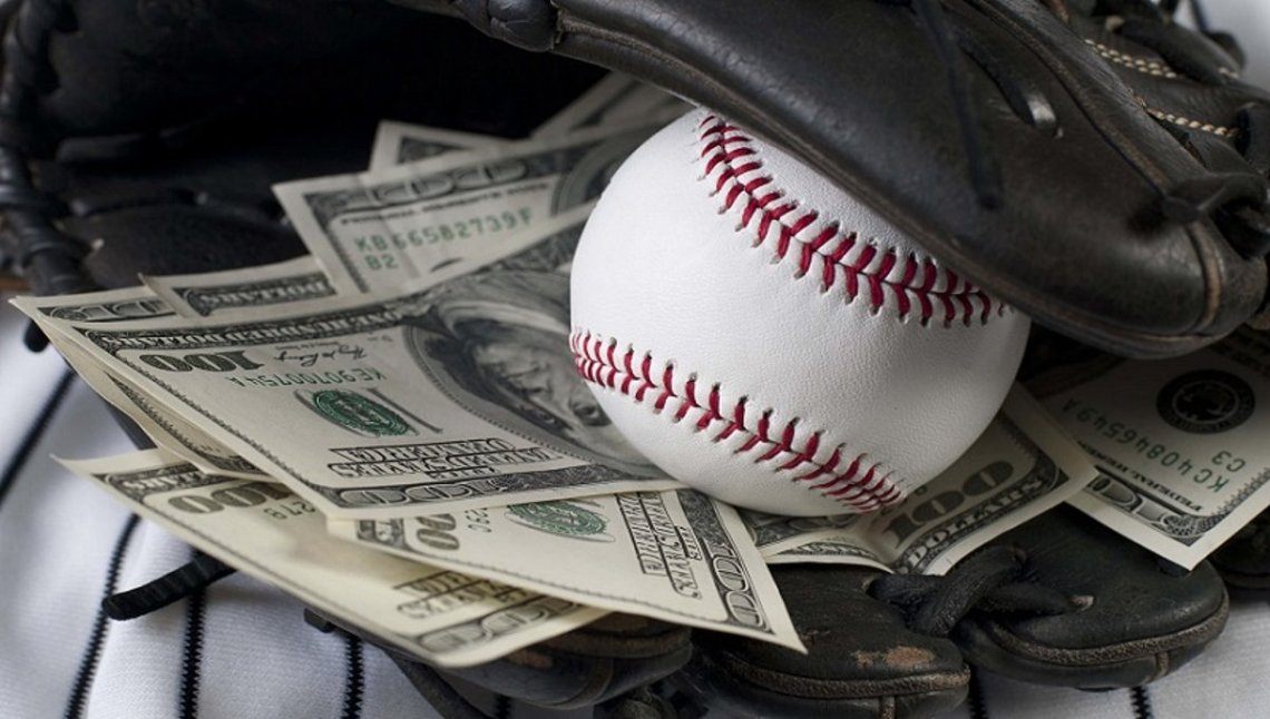 Best US MLB betting site guide for 2025 with bonuses and spreads.
