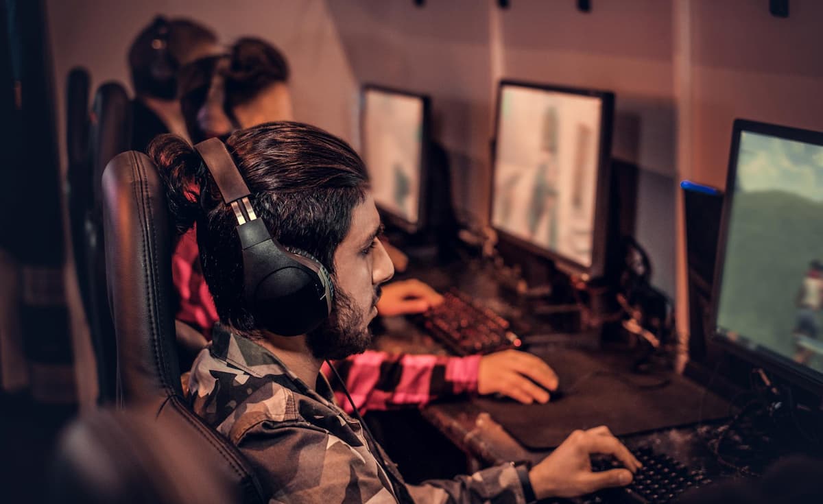 CSGO và các tựa game Esport