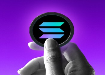 Krypto trader říká, že altcoin ze Solana stacku je před průrazem v následujících týdnech, aktualizuje výhled na Bitcoin