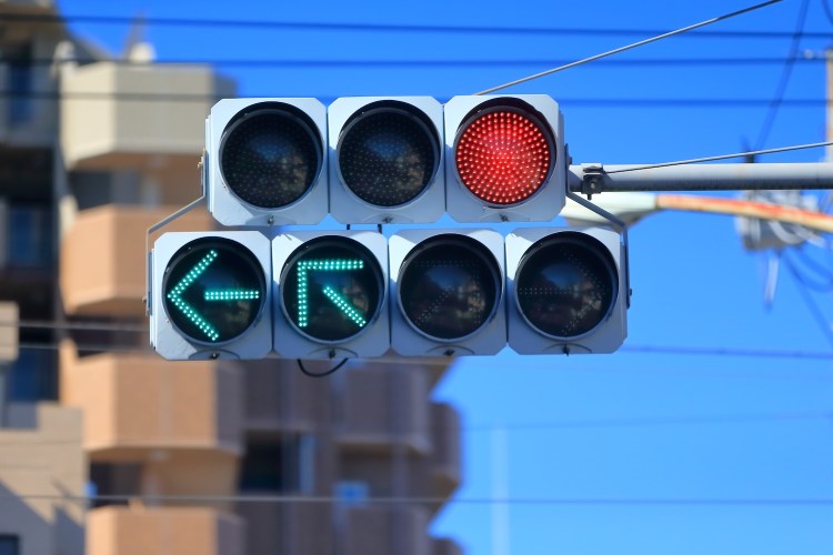 Crypto’s Big Money Signals Change: BTC Holders Pause, ETH Whales Buy