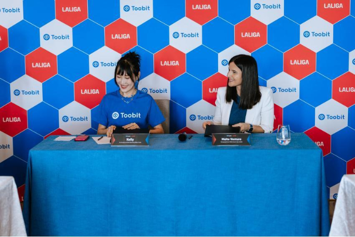 Press announcement with Kelly and Ventura